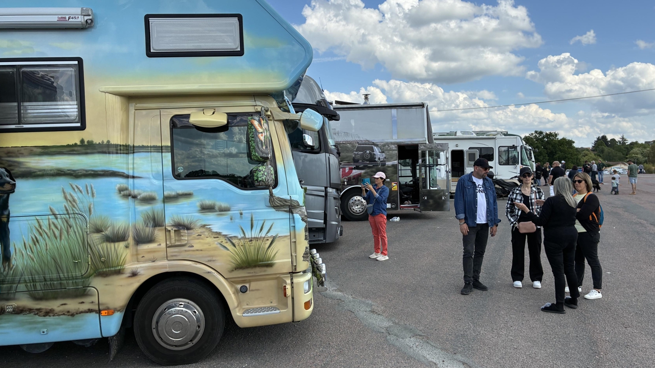 Parthenay : Un Rassemblement Exceptionnel de Camping-Cars et de Caravanes Qui Fait Vibrer les Deux-Sèvres