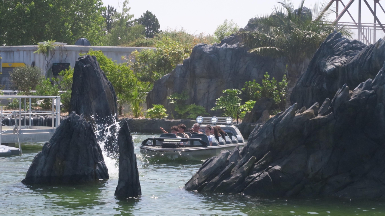 Mission Bermudes : Le Futuroscope Innove avec une Attraction Record en Technologies