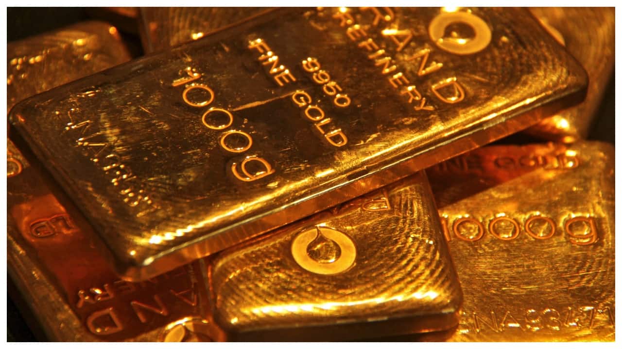 Gold Loan Surge: Muthoot & Manappuram Shares Soar After RBI Boost