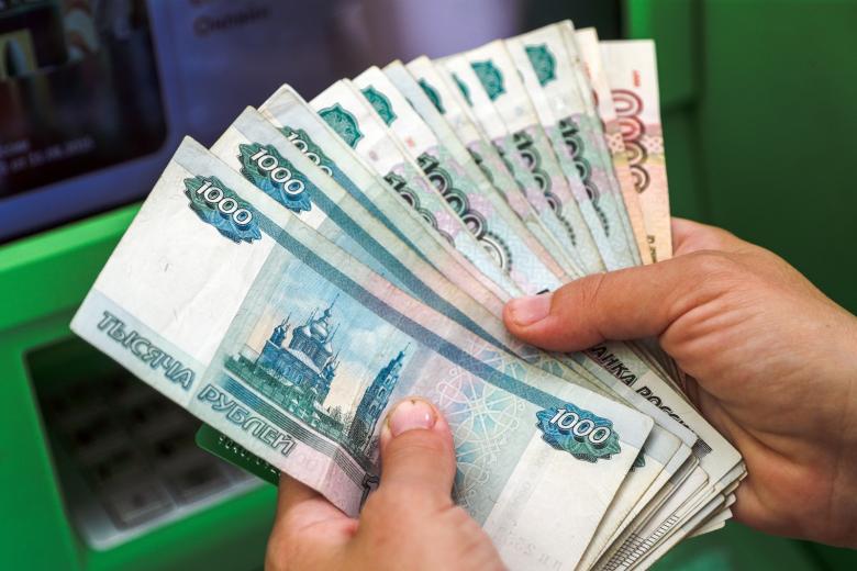 Налоговые вычеты в 2025 году: Вернуть деньги за лечение, образование и спорт стало проще!