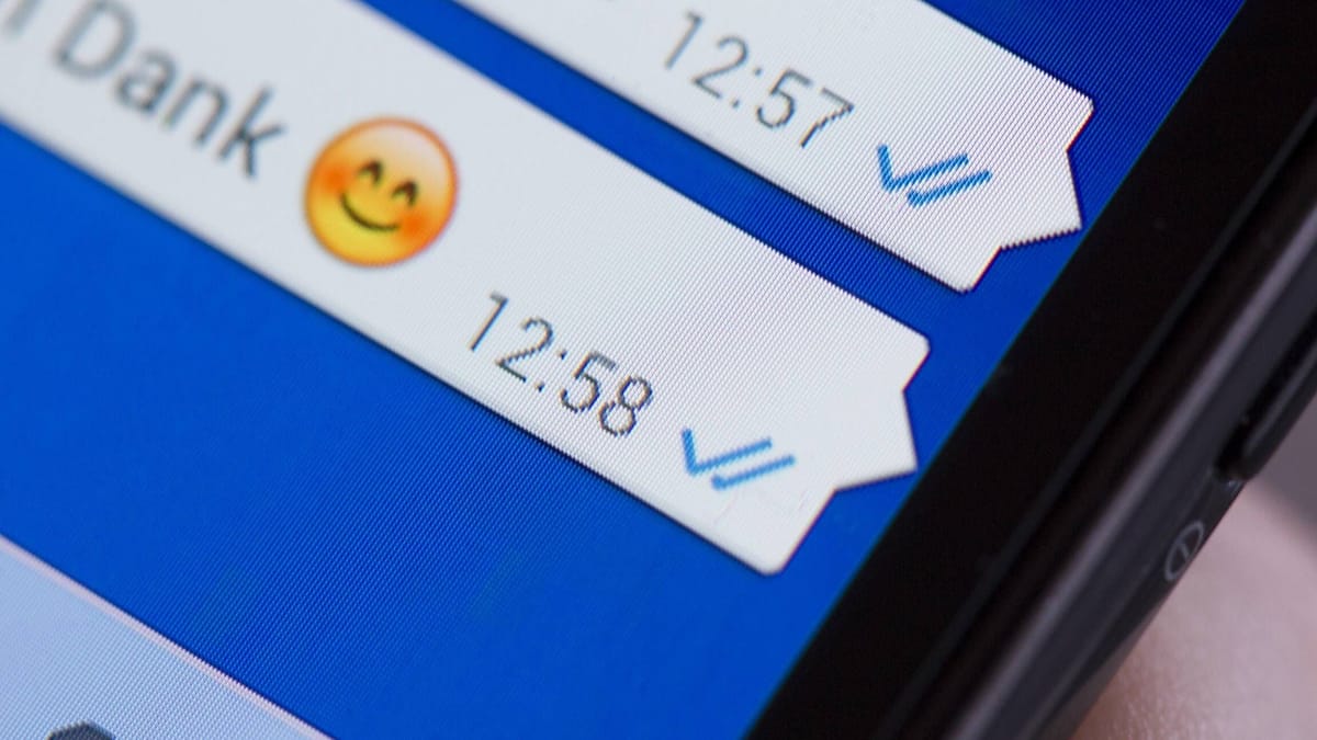 WhatsApp: Neues Feature mit drittem blauen Haken? Alle Antworten zu den Gerüchten