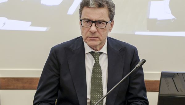 Giorgetti: Prudenzacounty Linea di Bilancio 2024, Risparmi per Finanziare Nuove Misure