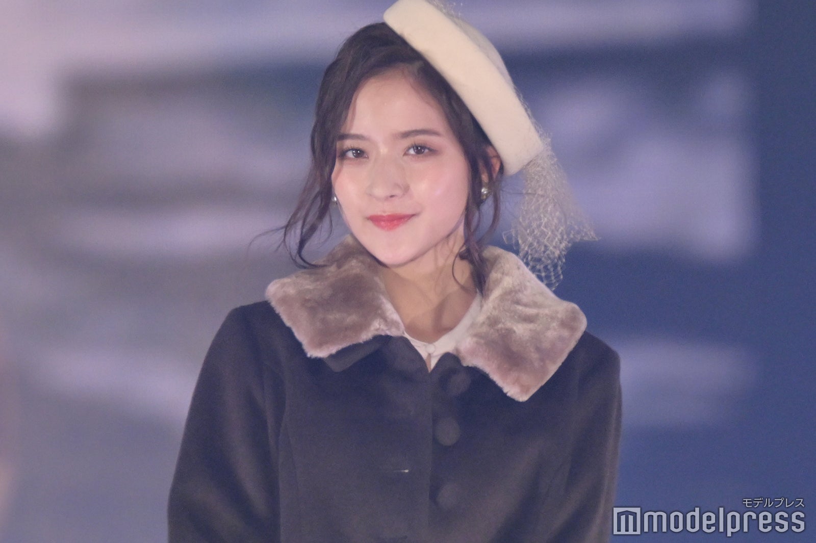 乃木坂46 金川紗耶、圧巻の美脚を披露！純白コーデが妖精のような透明感を際立たせる