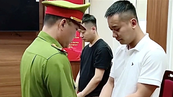 Quang Linh Vlogs Bị Khơi Tố: Bài Học Đặt Giá Cho Ngươi Nơi Tiếng