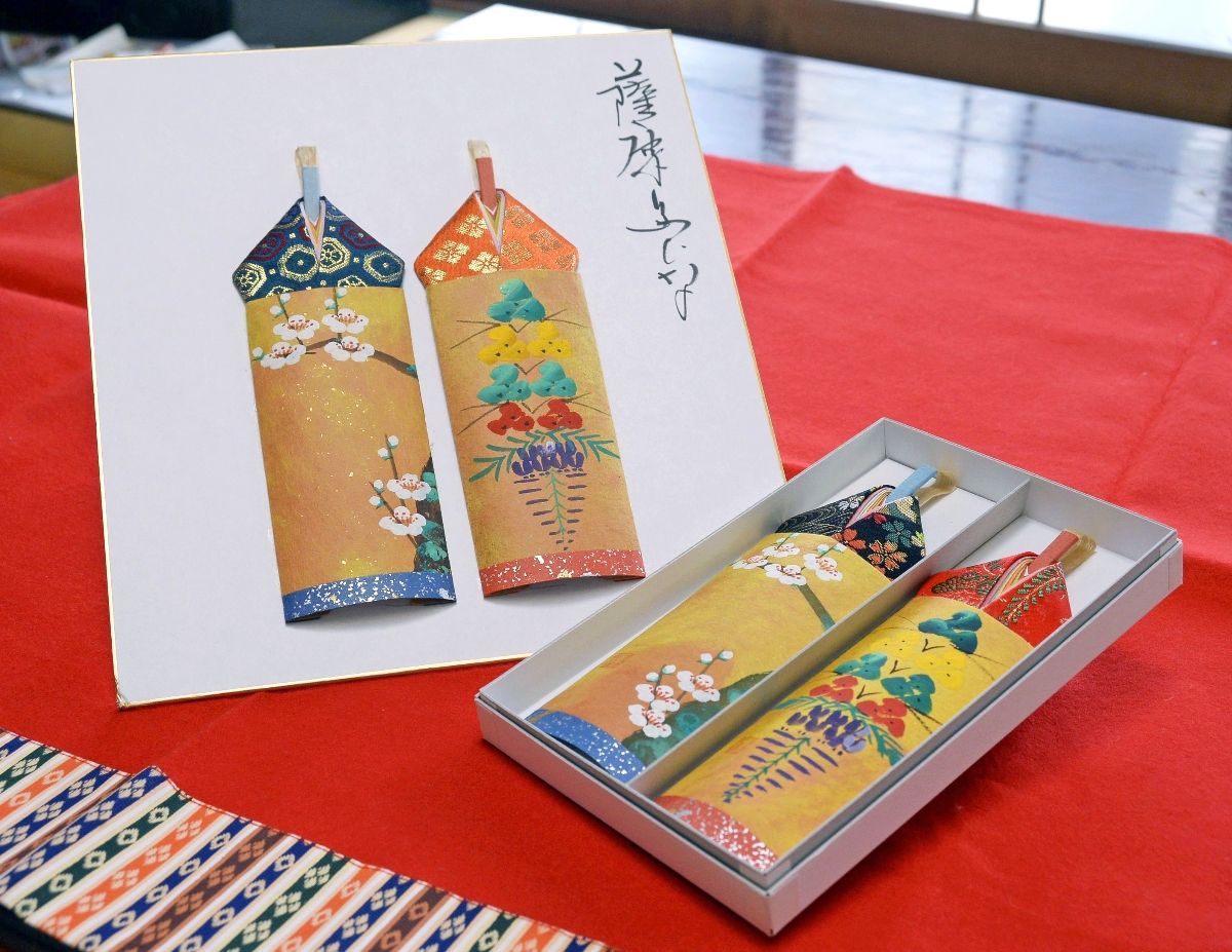 鹿児島の伝統工芸「薩摩糸びな」: 健康と美しさを願う麻糸の髪