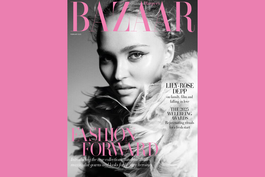 Лили-Роуз Депп снялась топлесс для журнала Harper's Bazaar