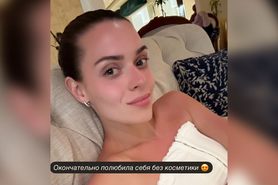 Аделина Сотникова без макияжа: олимпийская чемпионка поделилась интимным снимком