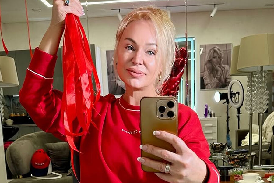 Алла Довлатова рассказала о потере волос: больше половины волос выпало после болезни