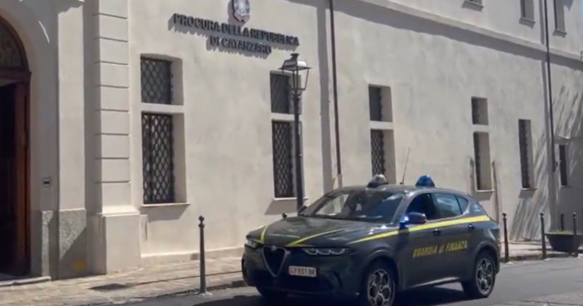 Scandalo alla Università Magna Grecia: 11 arresti per corruzione, truffa e maltrattamento di animali