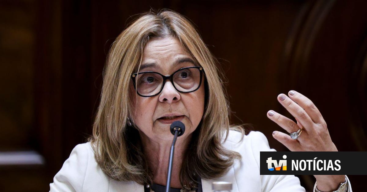 Ministra da Saúde diz que sai "no dia em que o senhor primeiro-ministro entender"