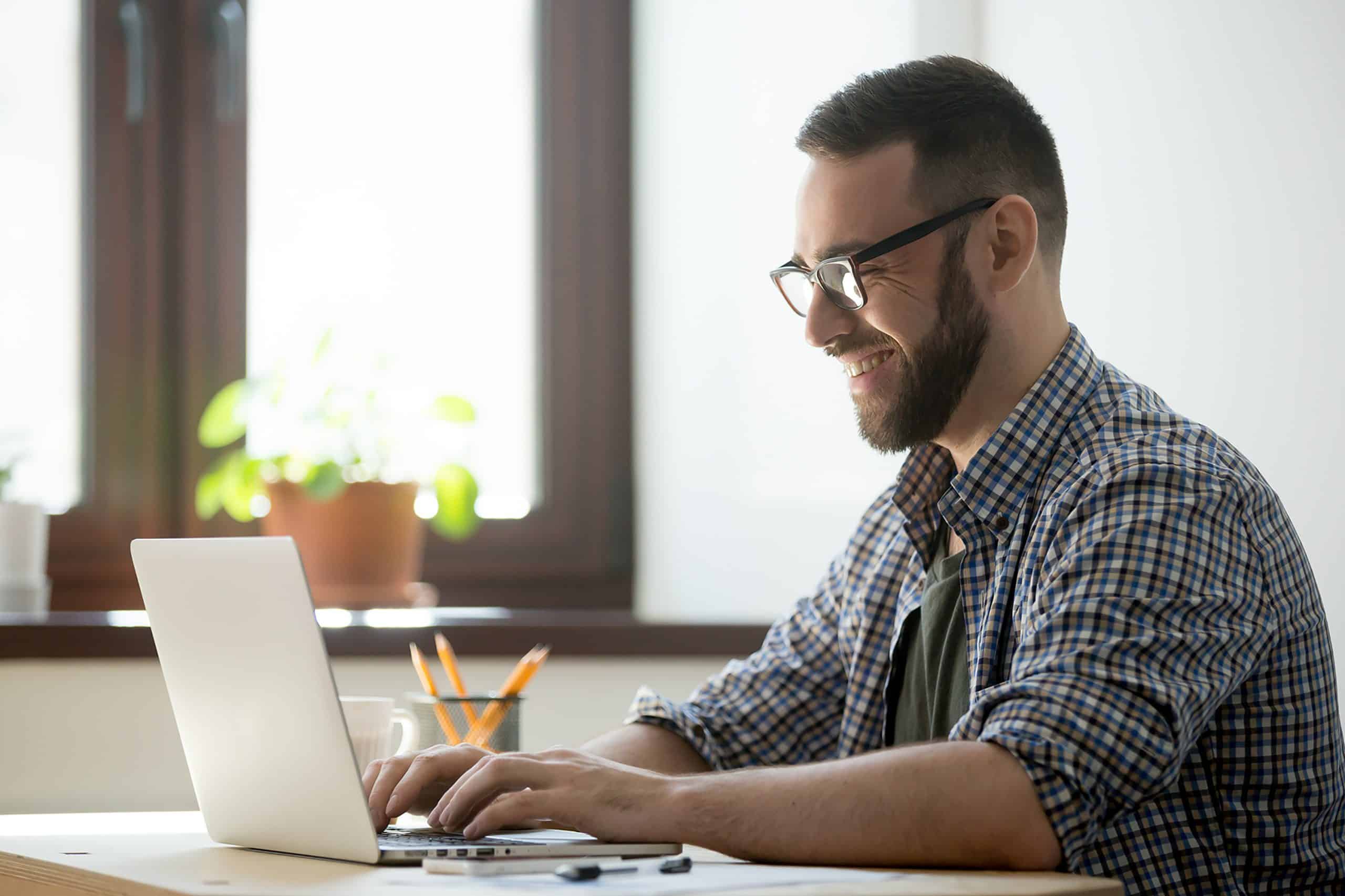 Desbloqueie seu Futuro: Empresas Oferecem Bolsas de Estudo em Tecnologia