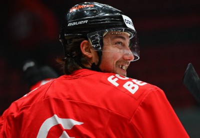 Рид Буше вернулся в Омск: последние новости о состоянии игрока после операции в Германии