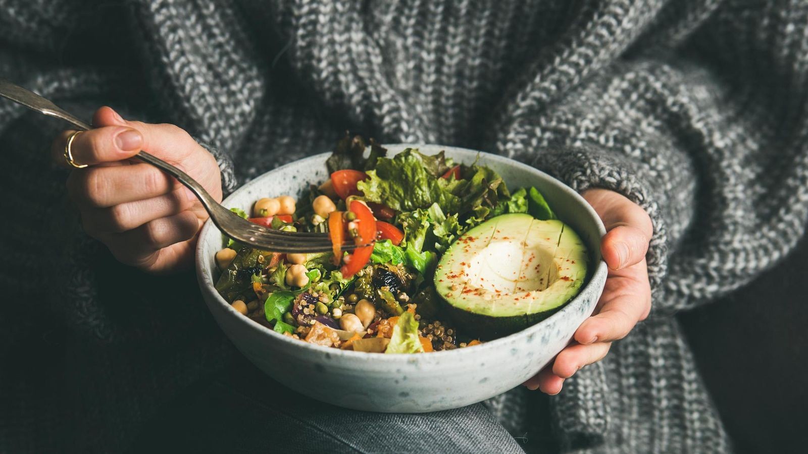 Superfood: Trennung von Mythos und Wahrheit - Ernährungsexperte Dr. Riedel klärt auf