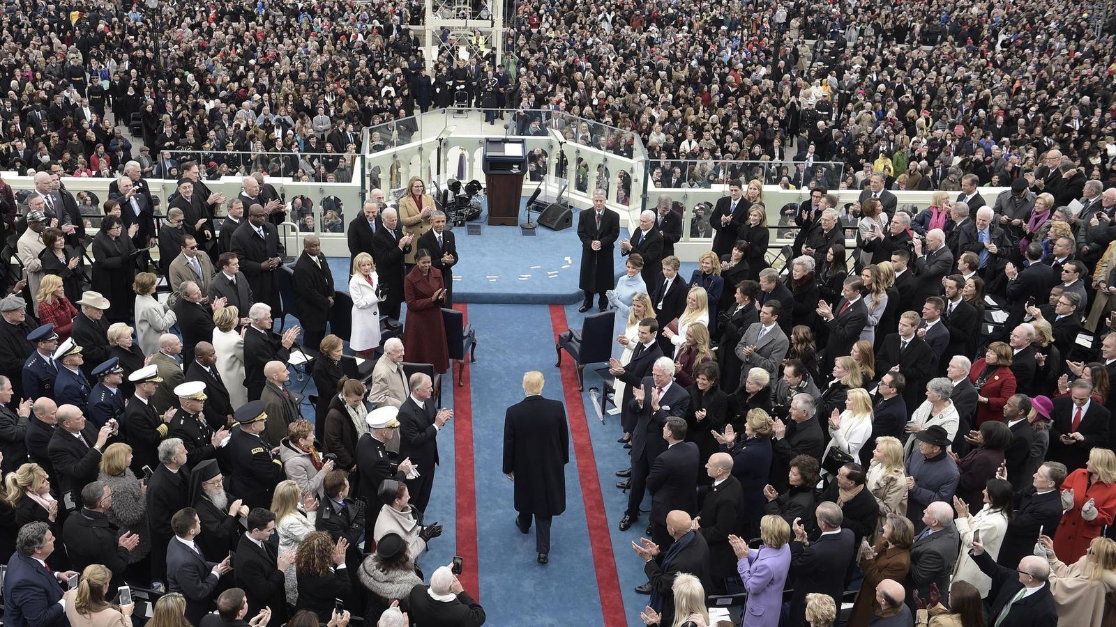 Amtseinführung: Trump legt Eid ab - dabei gibt es ein kurioses Ritual