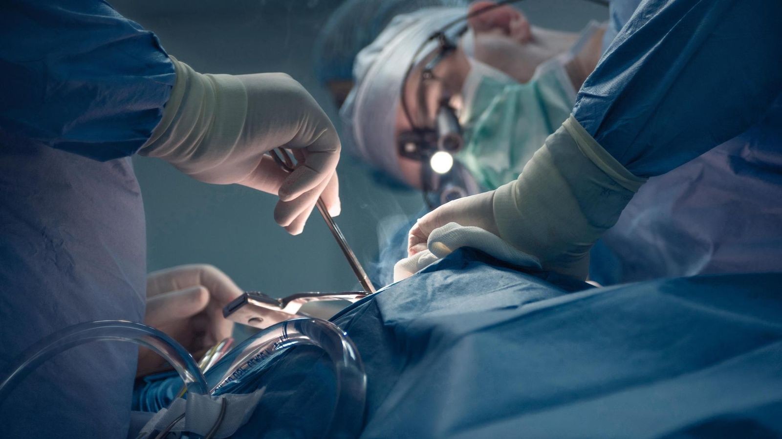 Wann Sie sich besser nicht operieren lassen sollten: Die kritischen Tage im Krankenhaus
