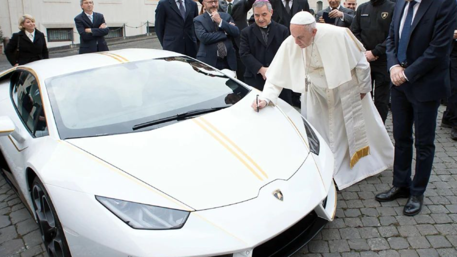 Ist Papst Franziskus ein reicher Mann? Ein Blick auf das Gehalt des Oberhaupts der katholischen Kirche