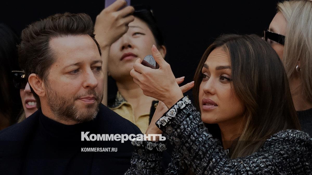 Парижская неделя моды: звезды блестят в Лувре