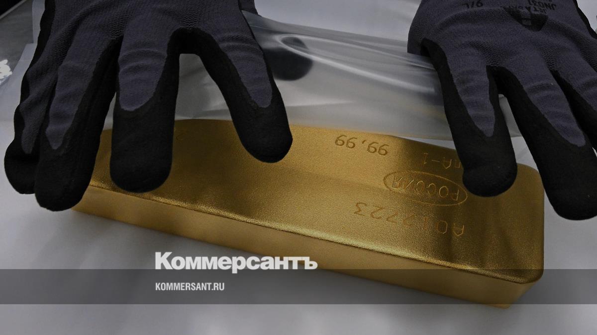 Золотой рубеж: цена золота впервые преодолела отметку $3110 за унцию
