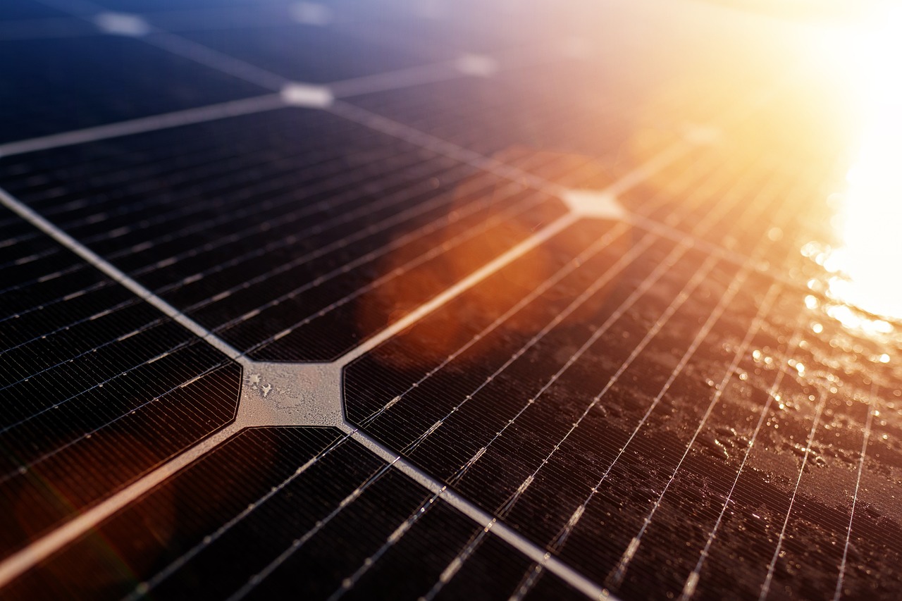 Azjatycki przełom w energii słonecznej: nowy rekord wydajności