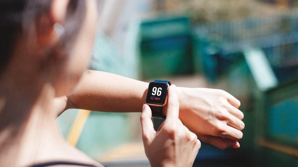 Les risques cachés des montres connectées pour la santé : une étude révélatrice