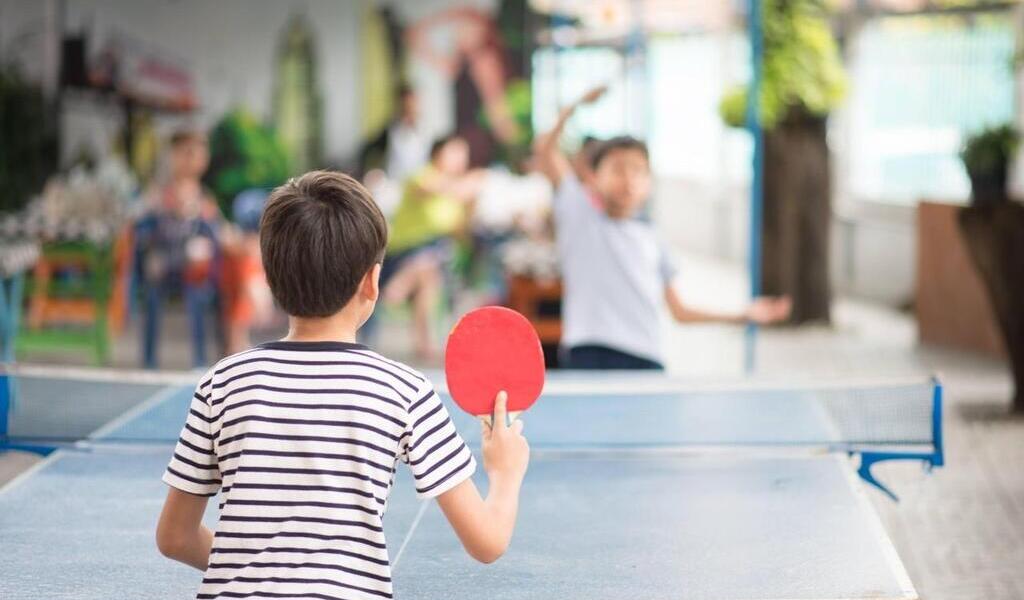 Stages de sport d'hiver pour enfants à Caen : patin, escrime, vélo et plus