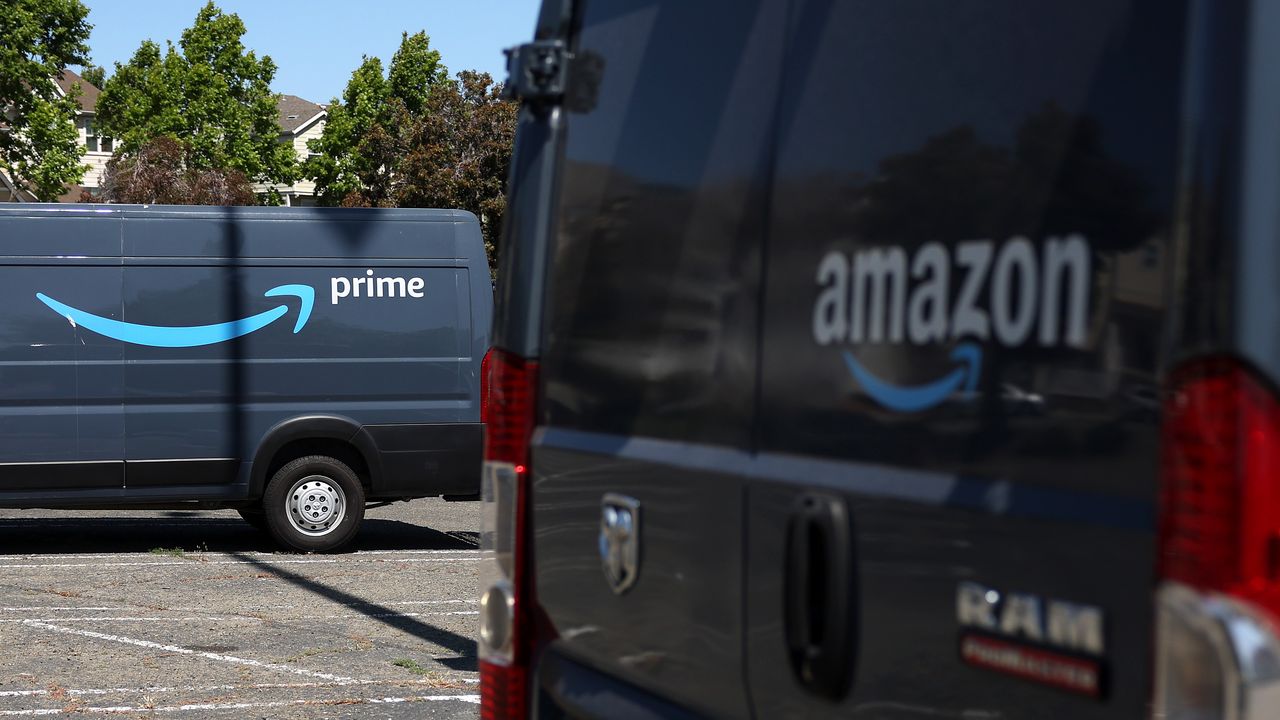 La Guardia di finanza utilizza un supercomputer per indagare su presunta frode fiscale di Amazon