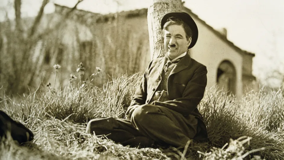 A Vida Conturbada de Chaplin: Escândalos, Amor e o Legado de um Ícone do Cinema