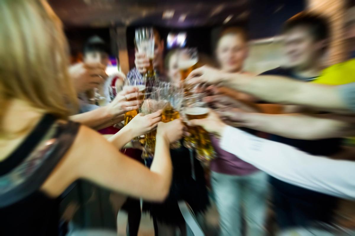 Cognac et digestion : mythes ou réalité ? Découvrez les effets de l'alcool sur la santé