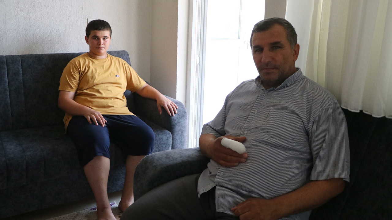 Denizli'de Şaka Sandılar, Evde Facia: Torpil Atmak İsteyen Baba ve Oğlu Yaralandı!