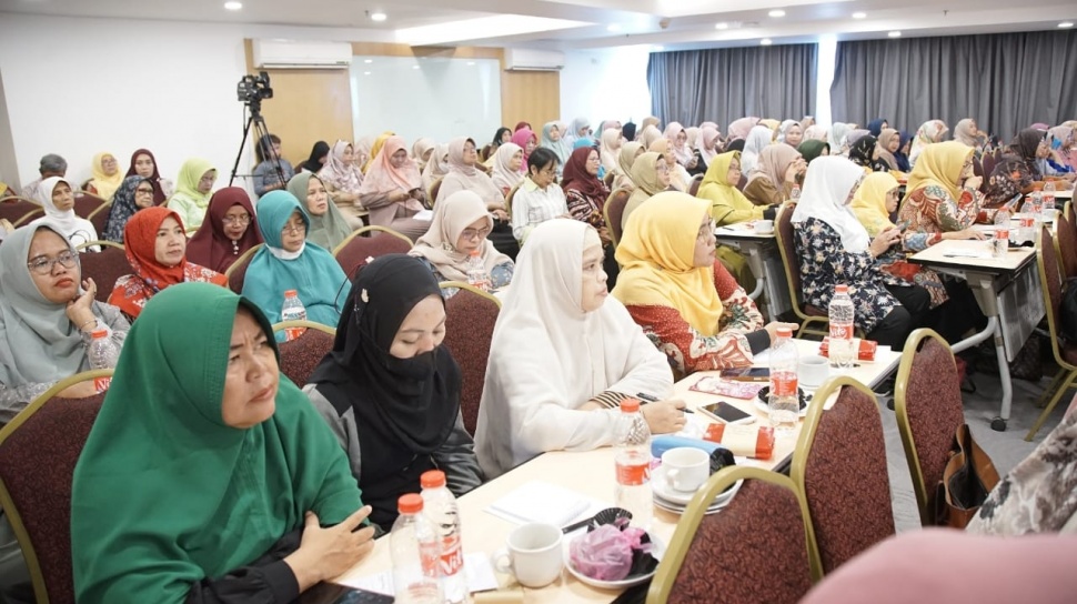 Rahasia Ketahanan Ekonomi Keluarga: Mengapa Perempuan Harus Kuasai Pengelolaan Keuangan di Era Global