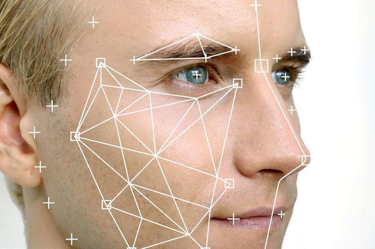 Meta lutte contre les arnaques en ligne avec la reconnaissance faciale de célébrités