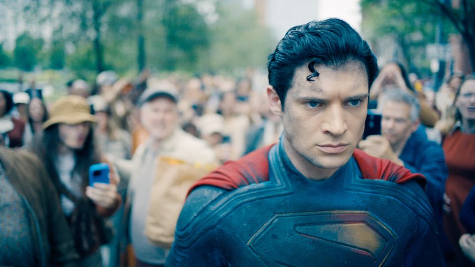 'Superman' leaps weekend box office in single bound