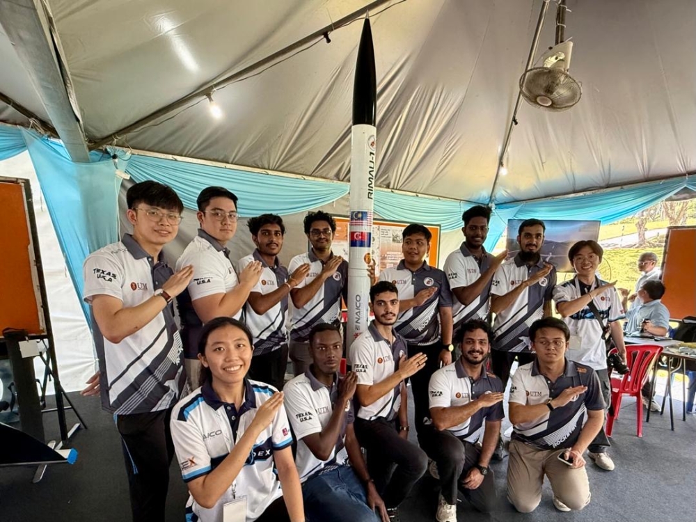 Malaysia's Rimau-1 Rocket Soars to Texas for International Rocketry Finals!