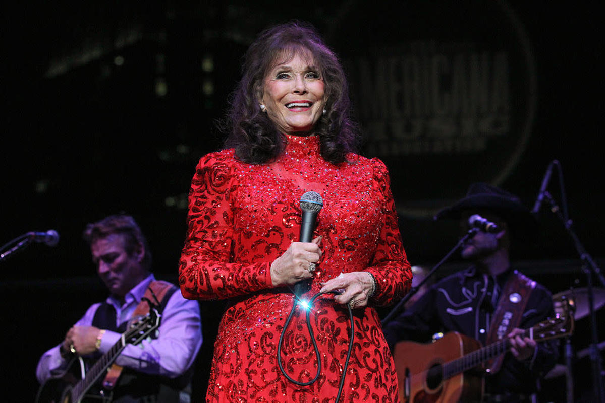 Heartbreak & Hope: Loretta Lynn's Granddaughter's Emotional Voicemail to Heaven Moves Aussies to Tears