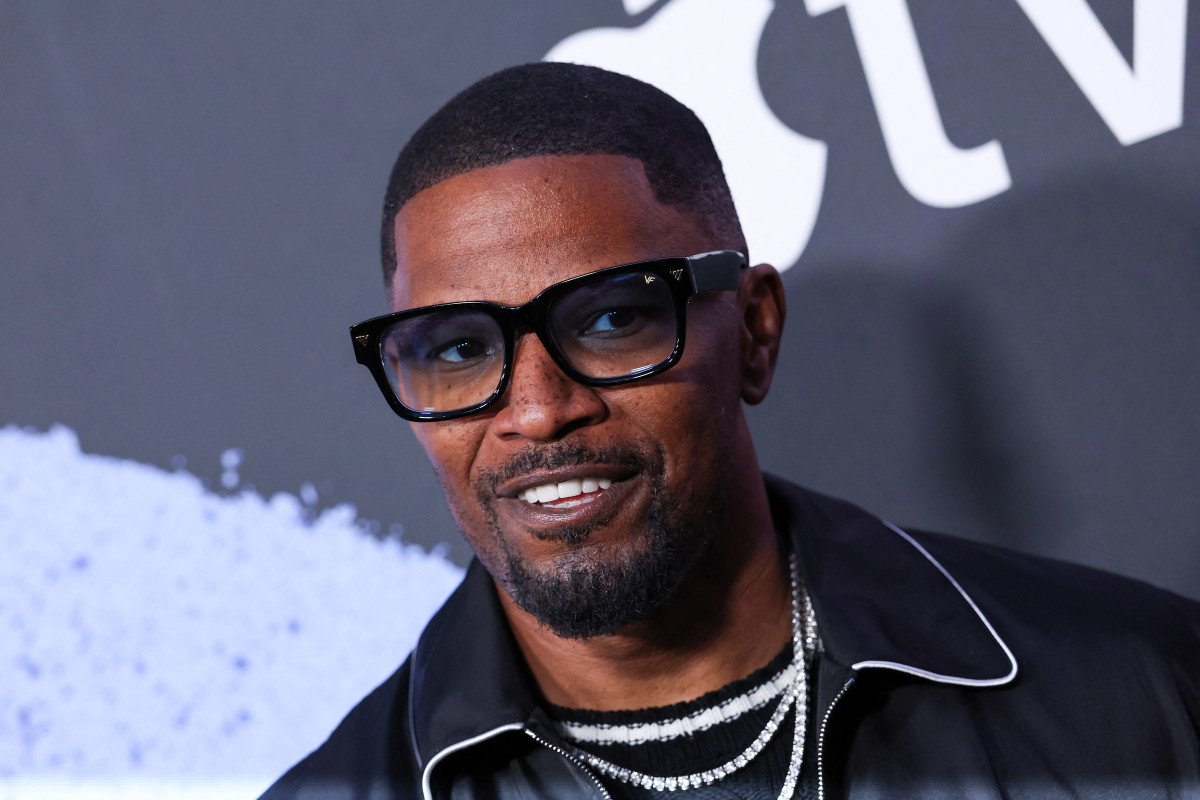 Jamie Foxx, 57, Becomes Overwhelmed With Emotion While Reflecting on His 'Second Chance' at Life: 'I Gotta Stop Crying'