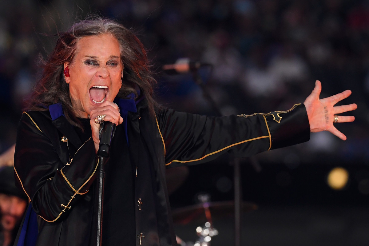 'Aquaman' Star Sparks Fan Mayhem at Ozzy Osbourne's Final Show