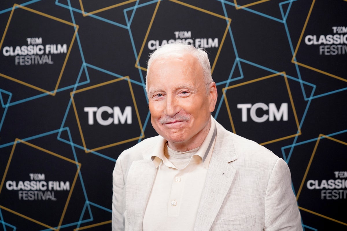 Jaws star Richard Dreyfuss forced to pull out of SharkCon due to health scare