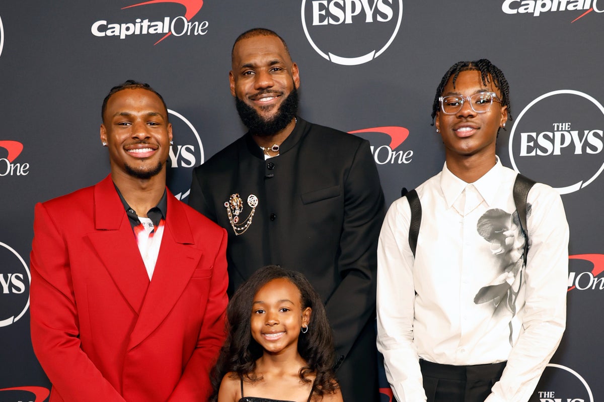 LeBron James' Son Bryce Commits to Top College Basketball Program