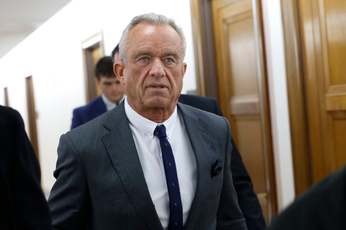 15,000 Doctors Unite: Reject RFK Jr as Health Secretary, Experts Warn of Dangers