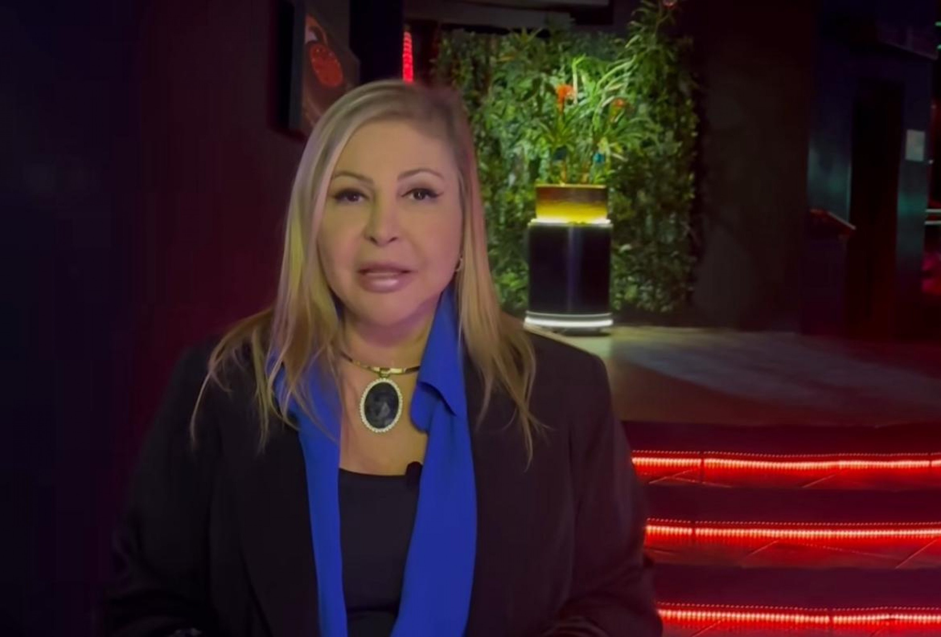 Tia Carmen reage a tarifaço de Trump e anuncia reciprocidade: "Vamos cobrar mais do entretenimento dos americanos"