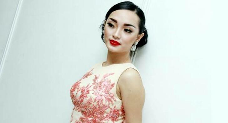 Kontroversi Zaskia Gotik & Skandal Artis Korea: Dari Candaan Hingga Prostitusi!