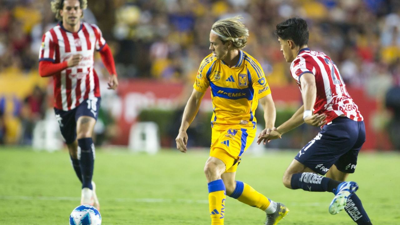 Empate emocionante: Chivas y Tigres igualan 1-1 en el Estadio Akron