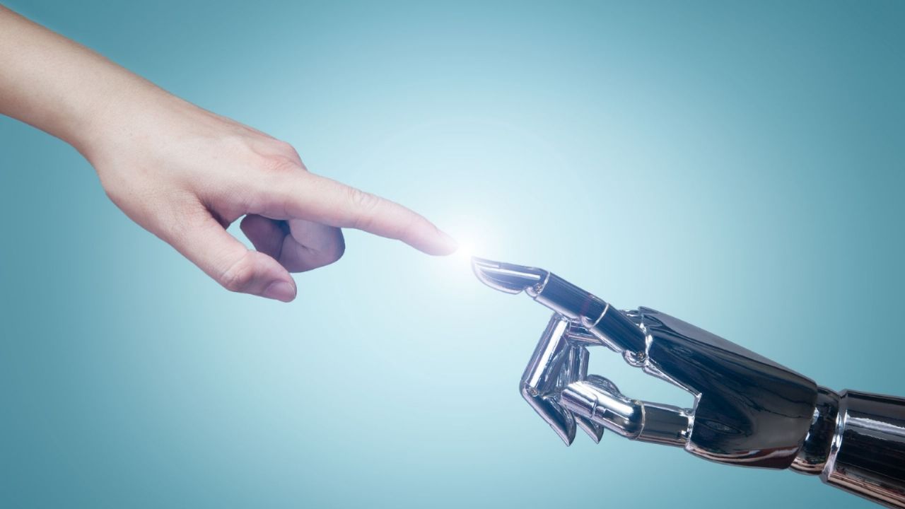 ¡Alerta! ¿La Tecnología Amenaza el Pensamiento Crítico Humano? La Reflexión de Norberto Maldonado