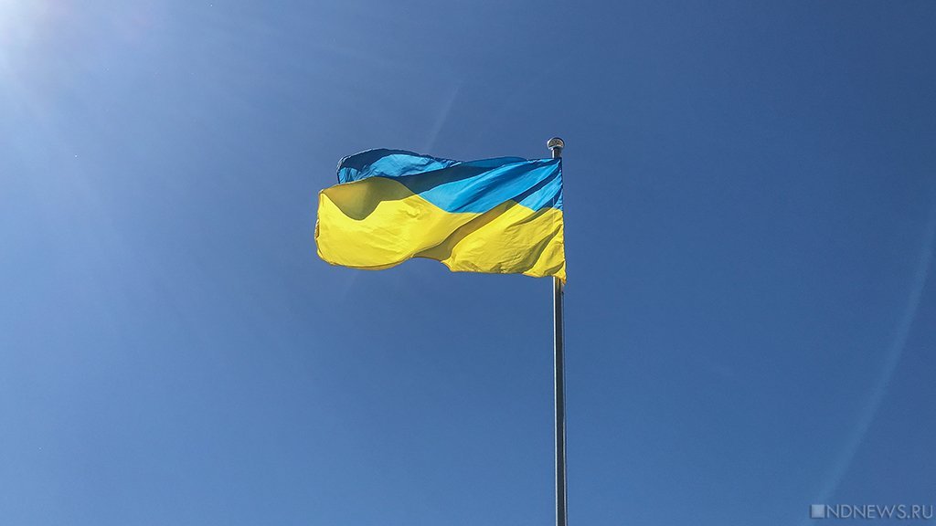 Мировые цены на нефть обвалились до уровня 2021 года