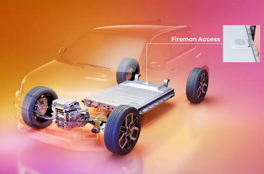 Renault делится инновационной технологией тушения пожаров для электромобилей