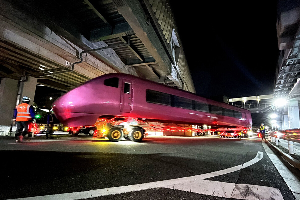古き良き鉄道の記憶を未来へ！ JR西日本の廃車両「サンダーバード」、京都の廃線高架上に新たな商業施設として誕生