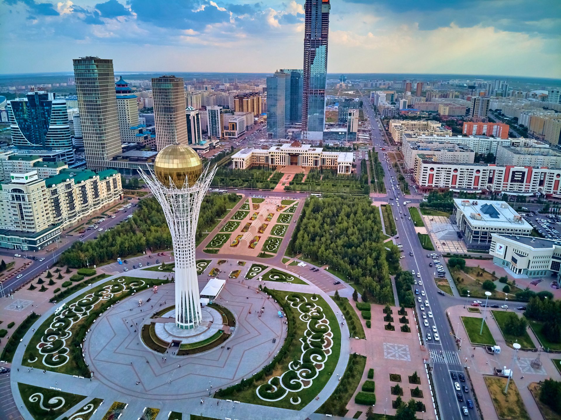 Solana strikt bijzondere samenwerking met Kazachstan