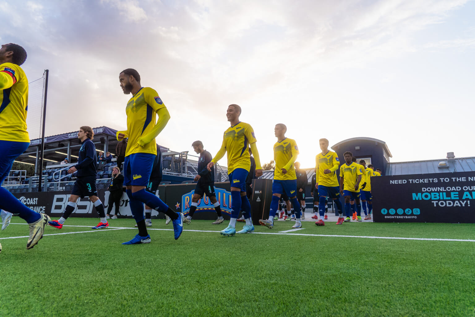 El Farolito's Pursuit of Glory: Can This Historic Amateur Soccer Club Reach the Summit?