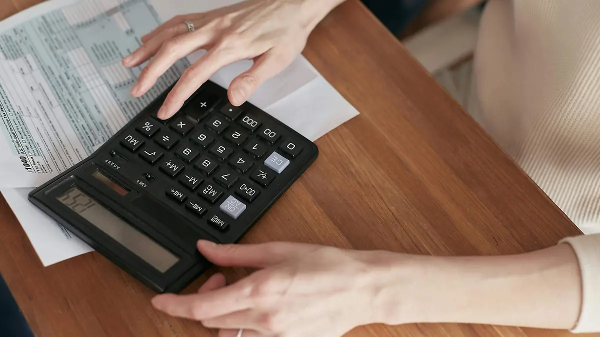 ¡Tomá el Control de tu Dinero! Cómo el Minimalismo Financiero te Ayuda a Evitar Gastos Innecesarios y Alcanzar la Estabilidad Económica en Argentina