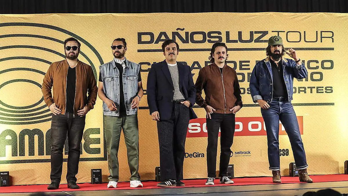 Enjambre Desata la Euforia en el Palacio de los Deportes: ¡Nueva Fecha y Avance de 'Daños Luz'!